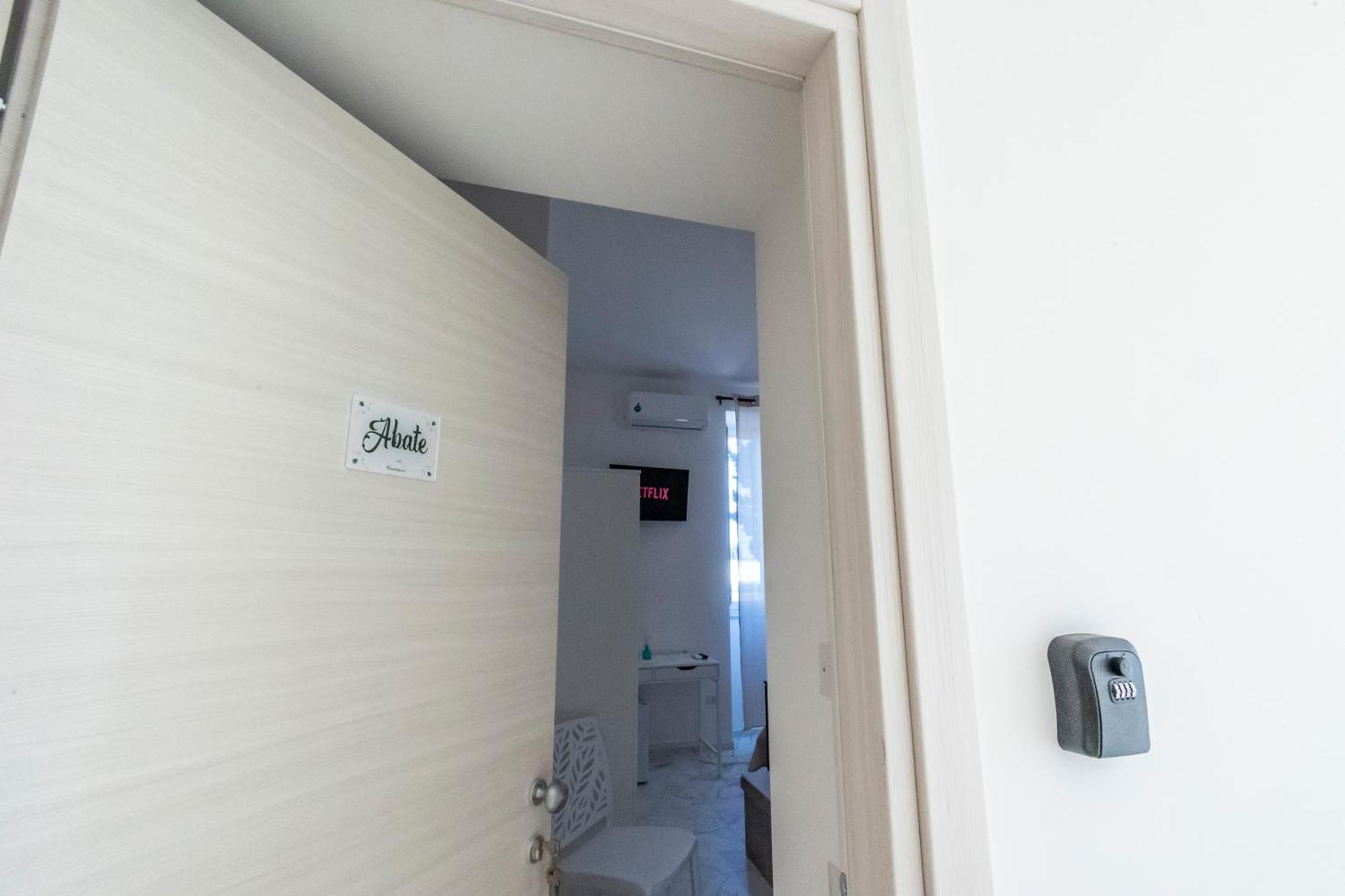 Cientopera Suite Rooms Pontecagnano Extérieur photo